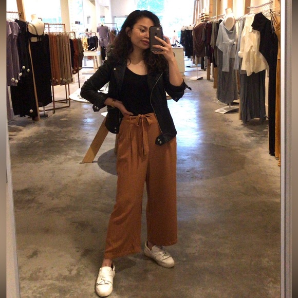 Workhall High-Waisted Wide-Leg Culottes Pants in Rust - Picture 1 of 6